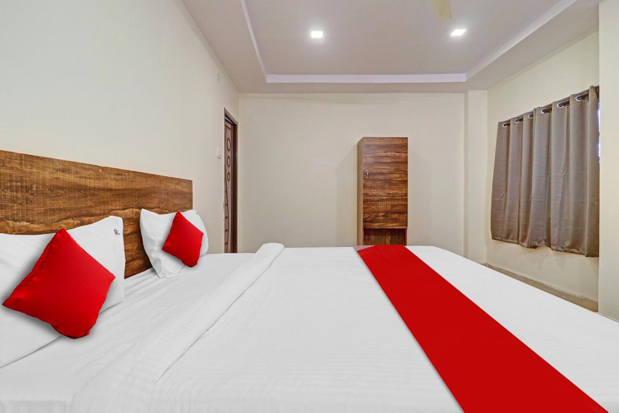 Hotel O R Square Inn Хайдарабад Экстерьер фото