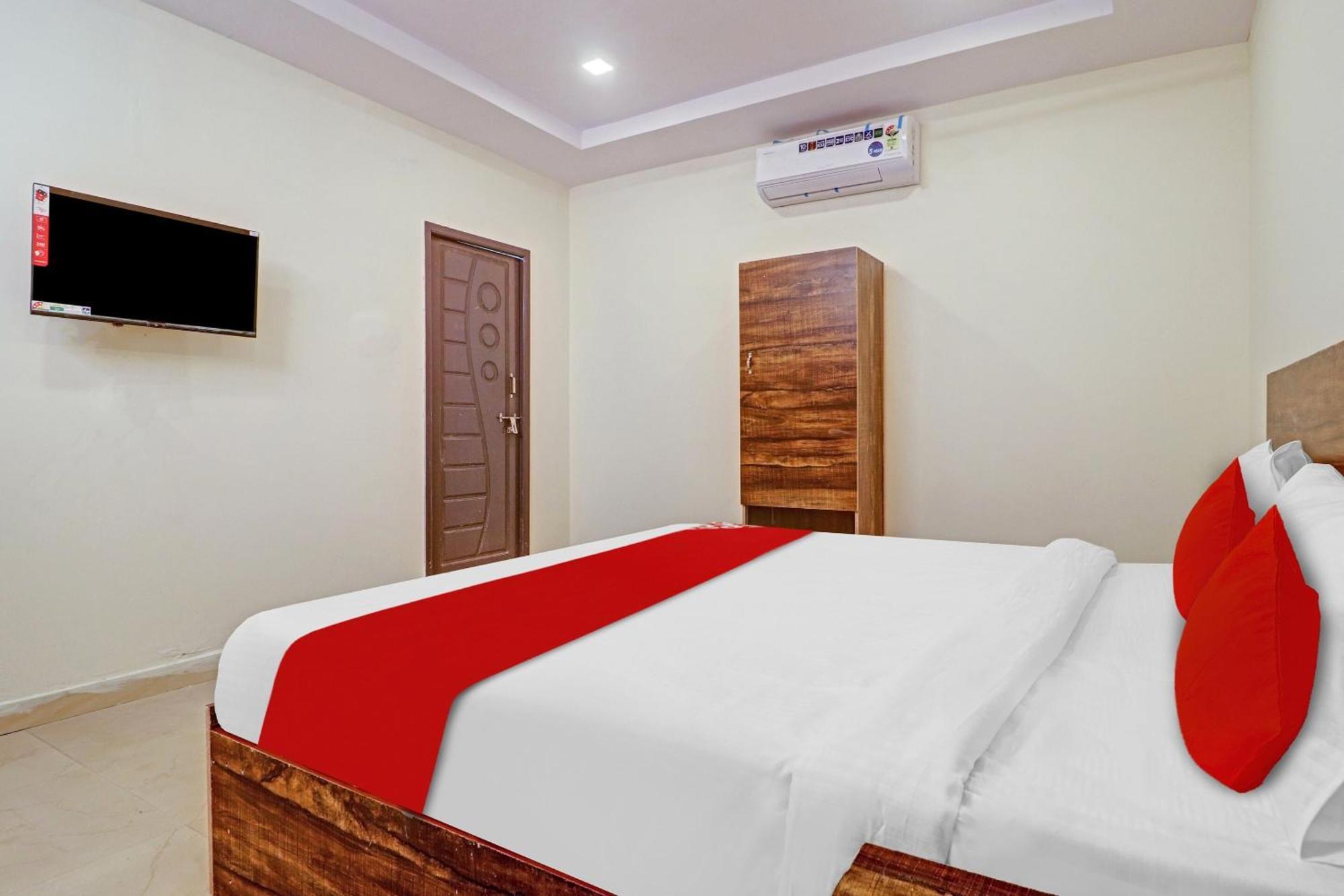 Hotel O R Square Inn Хайдарабад Экстерьер фото